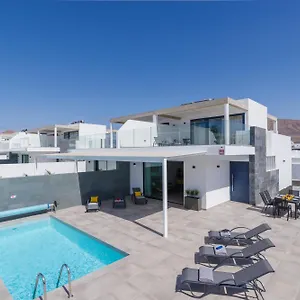 https://ereza-villas-salitre.in-canary-islands.com